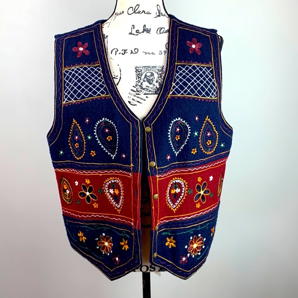 Van Heusen Vintage 90s Embroidered Wool Paisley And Floral Button Front Vest - Picture 3 of 7